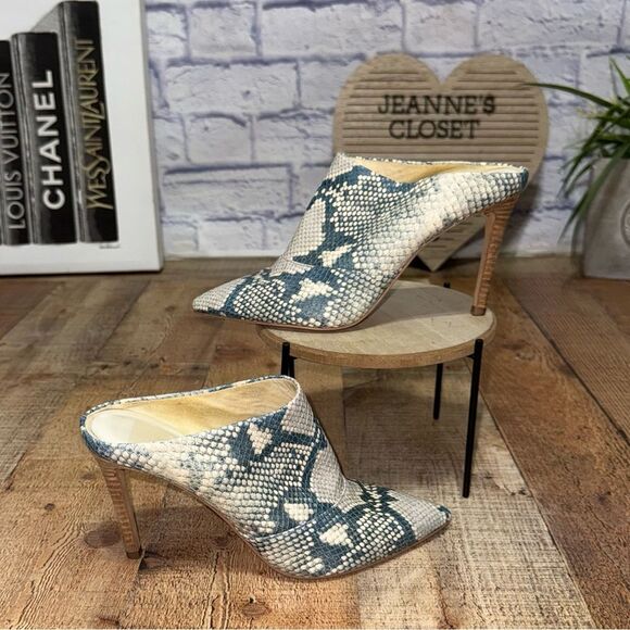 Cinda Mule in blue Snake Print
DOLCE VITA - Picture 1 of 9